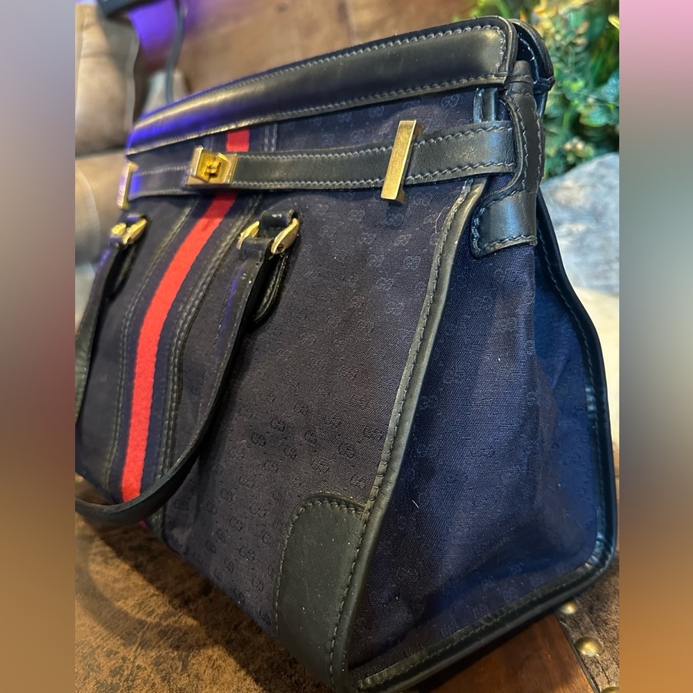 ⛔️SOLD ⛔️Authentic gucci blue navy - Picture 4 of 17